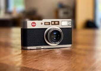 Leica CM