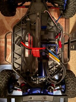 Traxxas slash 4x4 1:10