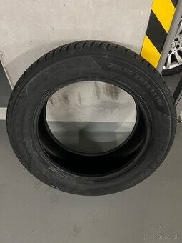 Kumho Solus 255/55 r19 DOT2022