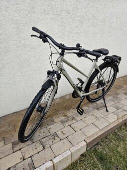 Cube nature bicykel