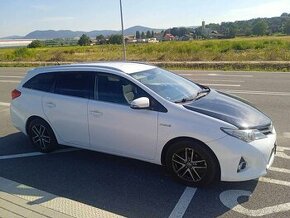 Toyota Auris Touring Sport 1.8l VVT-i Hybrid