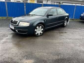 Škoda superb1