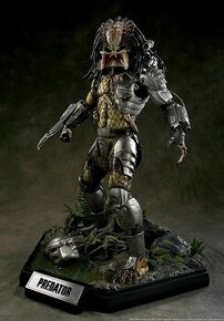 Predator Cinemaquette