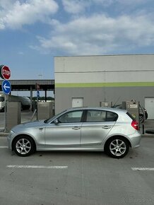 BMW E87 118i 2009 A/T - 1