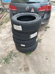 Nové zimné pneumatiky Barum polaris 5 215/60/R17 XL