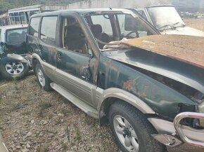 Nissan Terrano 2,7TDi - 1