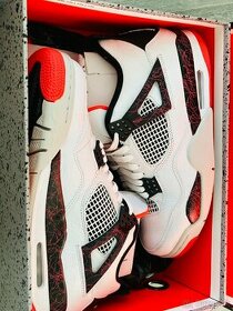 Jordan Retro 4  nostalgia