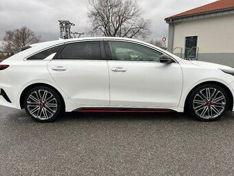 KIA proceed 1.6 T-Gdi GT