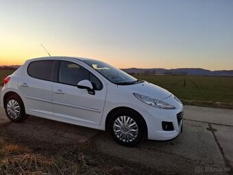 Peugeot 207 - 1,4 benzín 70 kW