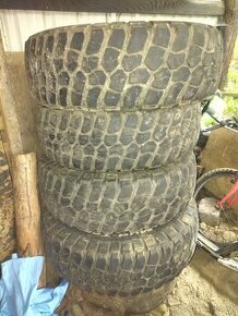 BFGoodrich Mud Terrain T/A 255/70 r16 - 1