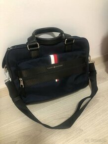 Tommy Hilfiger taška na notebook.