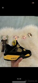 Jordan 4 Nike - 1