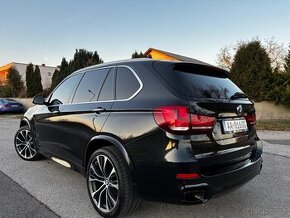 Bmw x5 M 50d 280kw maxi plná výbava  NOČNE VIDENIE