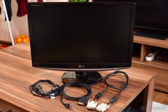 LCD monitor LG Flatron W2252TQ-PF