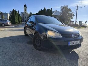 Golf 1.6 75kw benzín