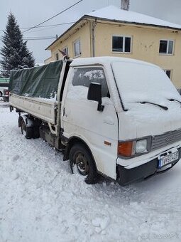 Mazda e2200