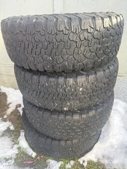 BF goodrich all terrain 285/70R17