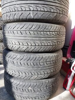 Predám pneu 235/60 r16