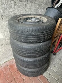 215/65 R16 98H letné roztec 5x114,3 stredova diera 71,5