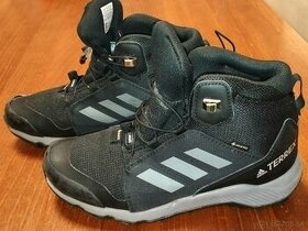 Adidas Terrex Gore-tex č. 35