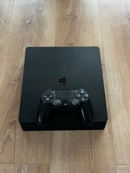 Playstation 4 slim