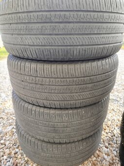 Predám 255/55 R19