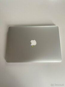 Apple Macbook Air 13” - 1