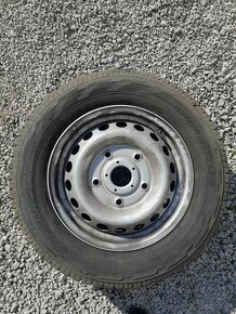 Hankook  winter rw06  215/65/R16c - 1