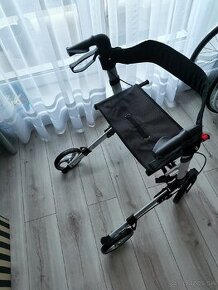 Chodítko rollator