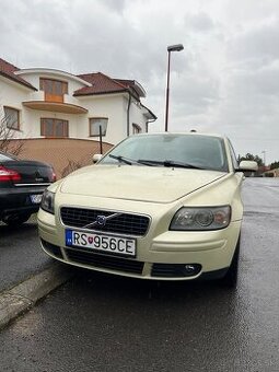 Volvo S40 - 1