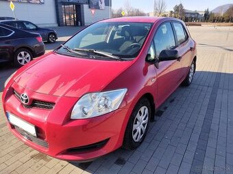 Toyota Auris Hatchback 71kw Manuál