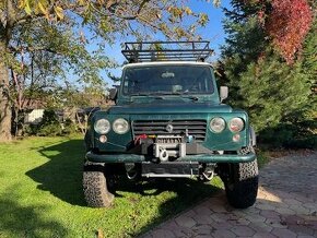 Land Rover Santana PS 10