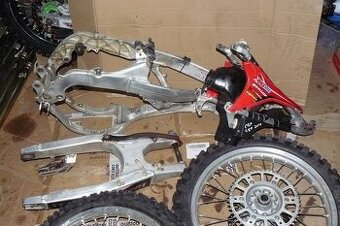 Honda crf 450 2010 soucastky