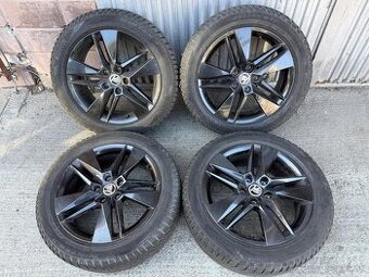 Elektrony SKODA 5x112 so zimnymi pneu PIRELLI 215/55 R17