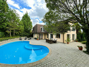Predaj Luxusná vila s bazénom a záhradou v Svätom Jure - 1
