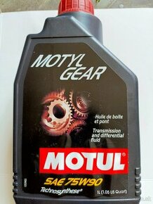 Prevodový olej Motul.