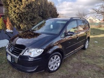 VW TOURAN 1.9 TDI NAJ.192000 KM ROK VÝROBY 2009