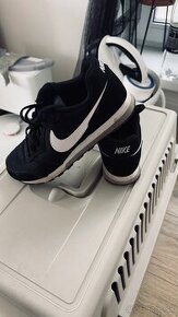 Nike MD RUNNER 2, veľ. 38