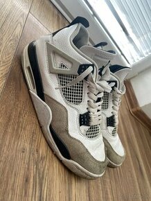 Air Jordan 4 Military Black