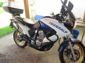 HONDA Transalp 700