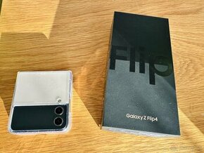 Samsung Galaxy Z Flip 4