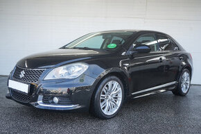 23 - SUZUKI Kizashi, 2011, benzín, 2.4 CVT 4WD, 131kW