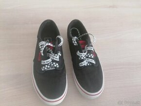 Tenisky Vans 33