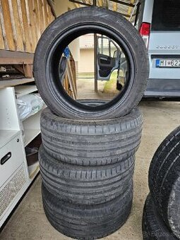 235/45 R18