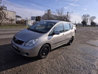 Toyota corolla verso- nová stk ek