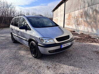 Opel Zafira 1.8 16V Elegance