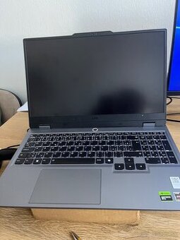 Lenovo LOQ 15ARP9 (83JC008NCK) - 1