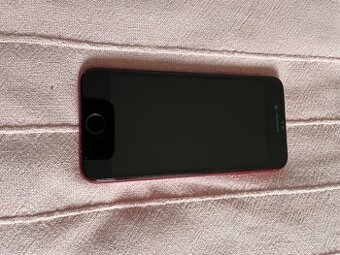 Krásny iphone SE 64GB RED 87 percent batéria TOP STAV