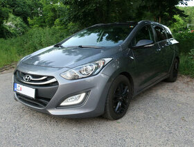 Hyundai i30CW 2015, šedá met., full výbava, ťažné-TOP PONUKA