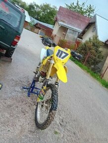 Suzuki rmz 250